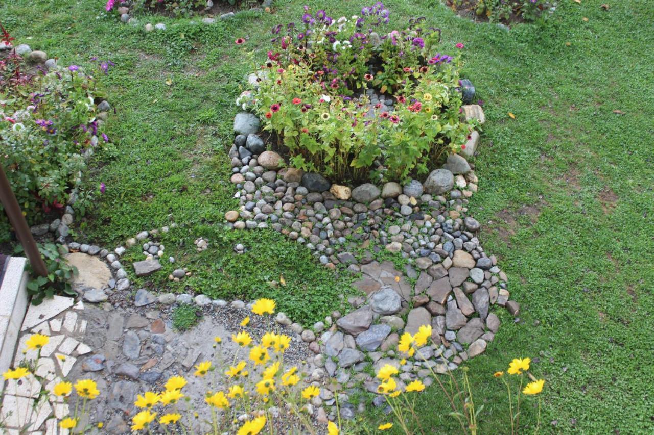 Village House Mestia Eksteriør bilde